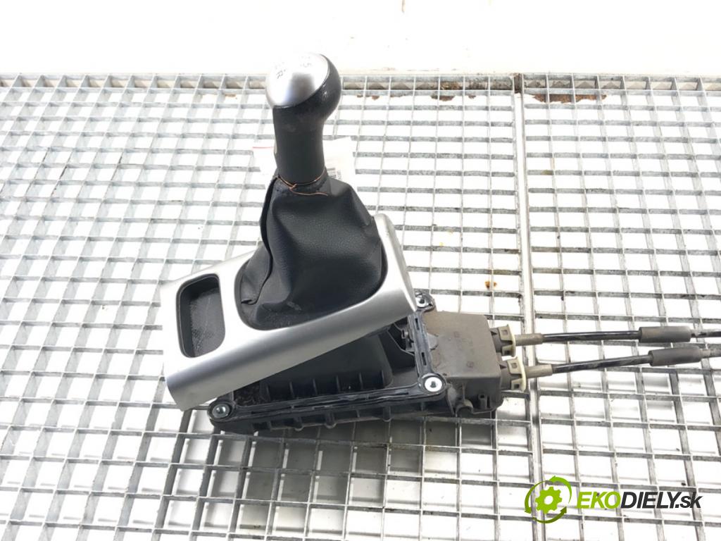 NISSAN NOTE (E11, NE11) 2005 - 2013    1.4 65 kW [88 KM] benzyna 2006 - 2012  Kulisa 3550900 (Rýchlostné páky / kulisy)