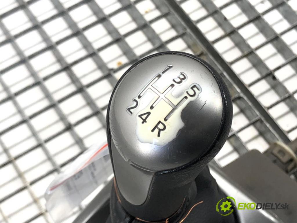 NISSAN NOTE (E11, NE11) 2005 - 2013    1.4 65 kW [88 KM] benzyna 2006 - 2012  Kulisa 3550900 (Rýchlostné páky / kulisy)