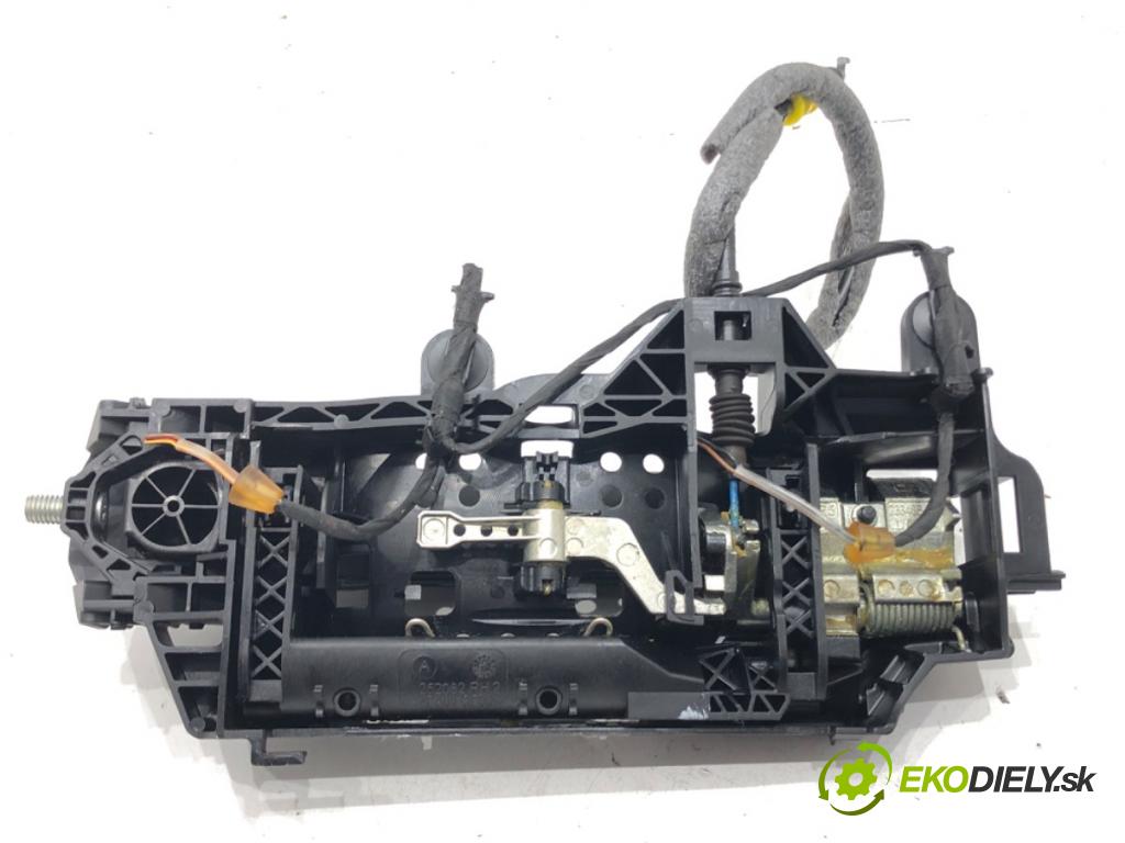 AUDI A4 B9 (8W2, 8WC) 2015 - 2022    35 TFSI Mild Hybrid 110 kW [150 KM] Hybryda silnik benzynowy / elektryczny 2018 - 2022  Kľučka vonkajšia pravy predný 8W0837812A