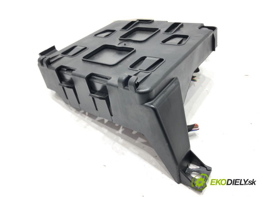 AUDI A4 B9 (8W2, 8WC) 2015 - 2022    35 TFSI Mild Hybrid 110 kW [150 KM] Hybryda silnik benzynowy / elektryczny 2018 - 2022  Modul komfortu 8W1907064DC (Moduly komfortu)