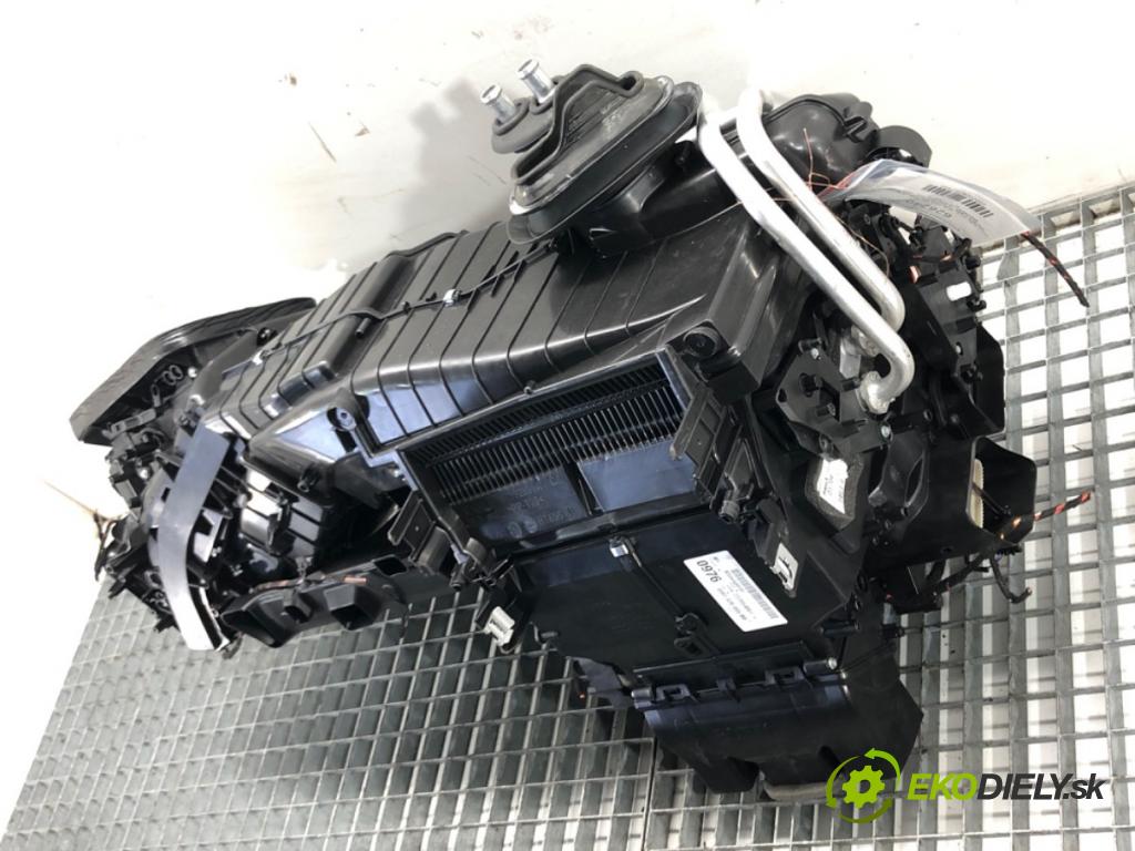 AUDI A4 B9 (8W2, 8WC) 2015 - 2022    35 TFSI Mild Hybrid 110 kW [150 KM] Hybryda silnik benzynowy / elektryczny 2018 - 2022  topné těleso radiátor topení komplet KOMBAJN 8W1820005BD (Radiátory topení)