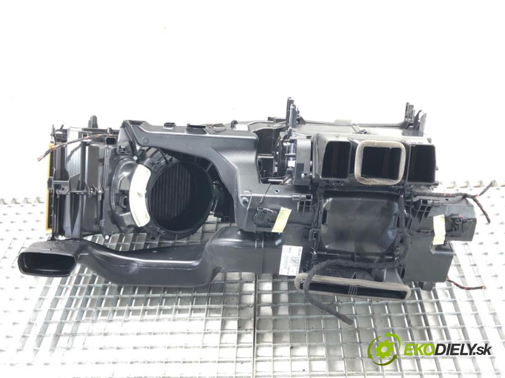 AUDI A4 B9 (8W2, 8WC) 2015 - 2022    35 TFSI Mild Hybrid 110 kW [150 KM] Hybryda silnik benzynowy / elektryczny 2018 - 2022  topné těleso radiátor topení komplet KOMBAJN 8W1820005BD (Radiátory topení)