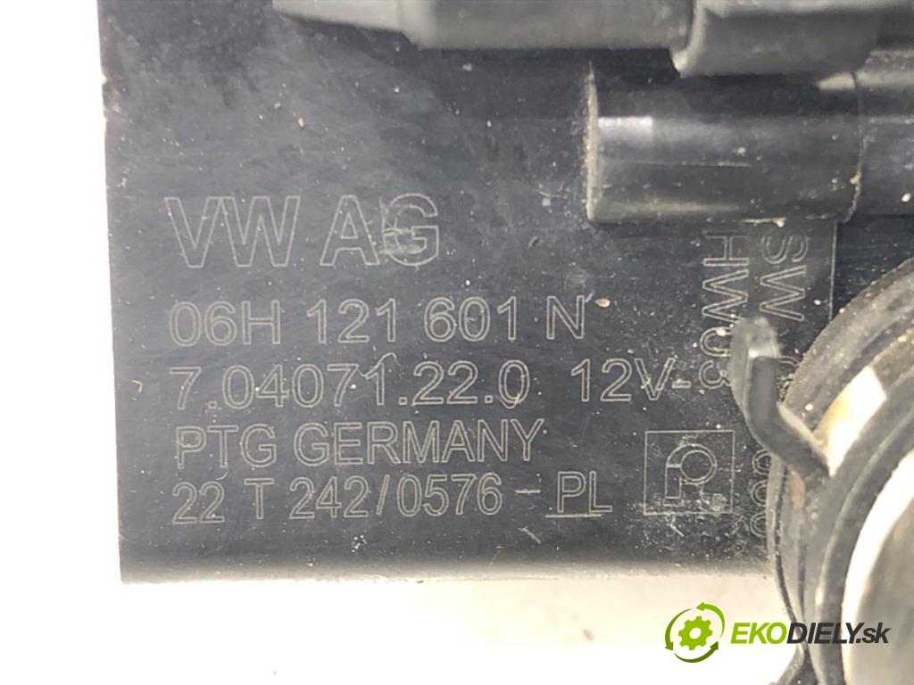 AUDI A4 B9 (8W2, 8WC) 2015 - 2022    35 TFSI Mild Hybrid 110 kW [150 KM] Hybryda silnik benzynowy / elektryczny 2018 - 2022  DALŠÍ: pumpa vody 06H121601N (Vodní pumpy)