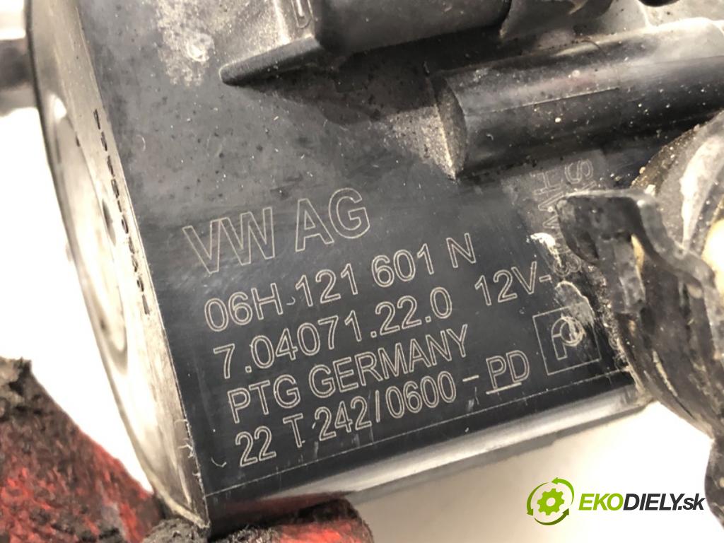 AUDI A4 B9 (8W2, 8WC) 2015 - 2022    35 TFSI Mild Hybrid 110 kW [150 KM] Hybryda silnik benzynowy / elektryczny 2018 - 2022  DALŠÍ: pumpa vody 06H121601N (Vodní pumpy)