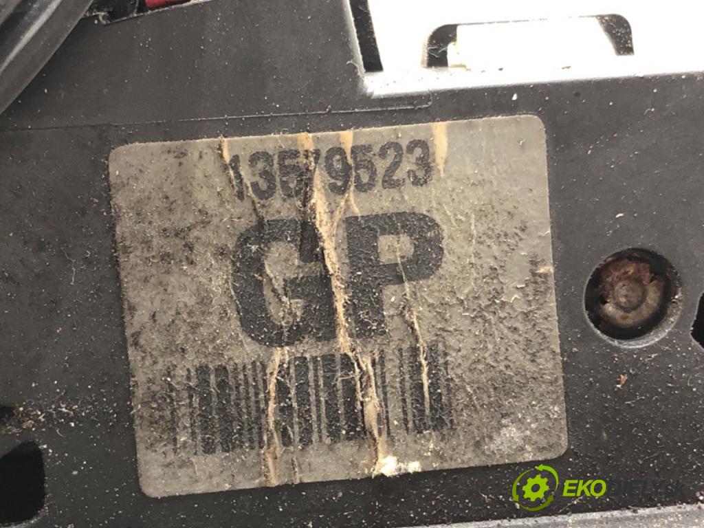 OPEL ASTRA J GTC 2011 - 2022    2.0 CDTI (08) 121 kW [165 KM] olej napędowy 2011 - 2015  zámok dveře pravý přední část 13579523