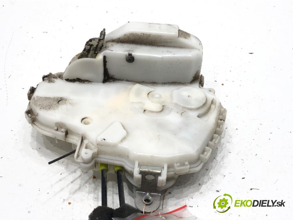 HONDA CR-V III (RE_) 2006 - 2022    2.0 i-VTEC (RE5, RE1) 110 kW [150 KM] benzyna 2007 - 2012  zámok dveře pravý zadní část 72611-SWA-G1