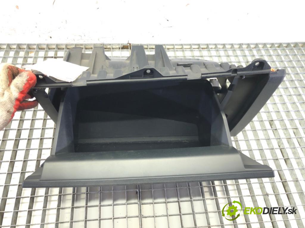 TOYOTA COROLLA sedan (_E21_) 2019 - 2022    1.8 VVTi Hybrid (ZWE211, MZEA12) 72 kW [98 KM] Hybryda silnik benzynowy / elektryczny 2019 - 2022  Priehradka, kastlík spolujazdca  (Priehradky, kastlíky)