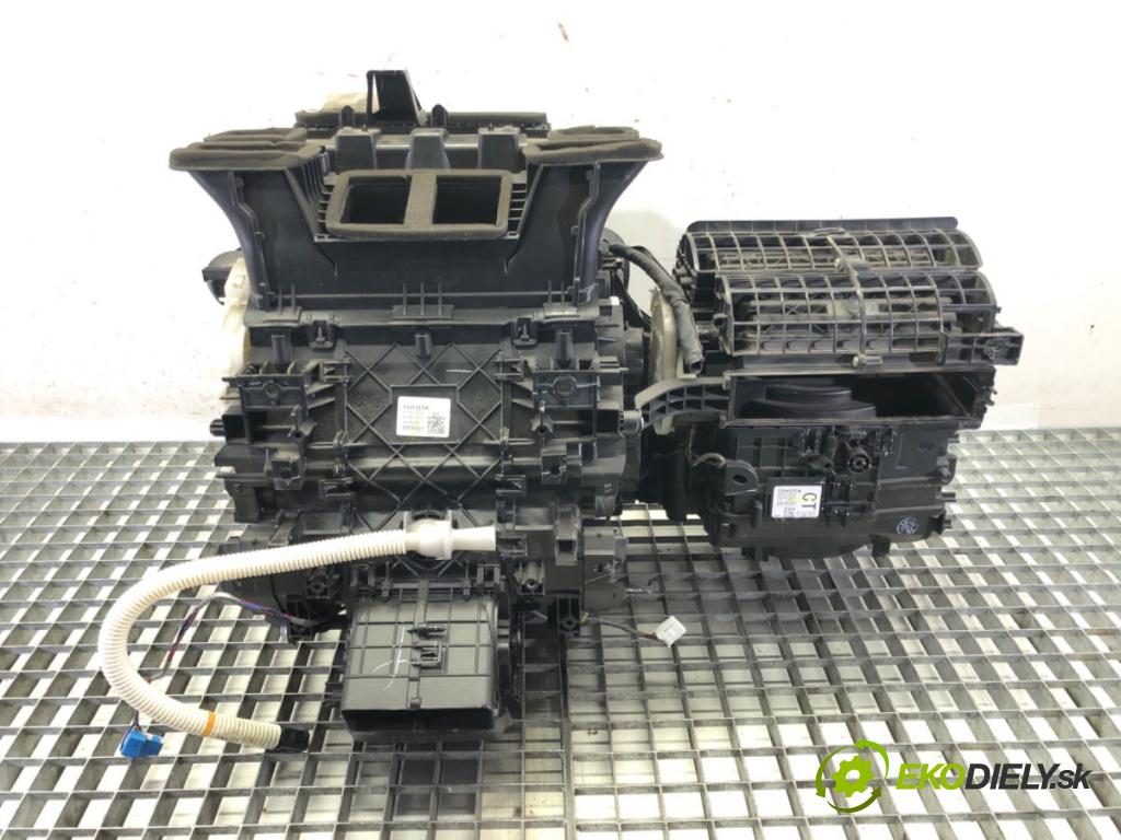 TOYOTA COROLLA sedan (_E21_) 2019 - 2022    1.8 VVTi Hybrid (ZWE211, MZEA12) 72 kW [98 KM] Hybryda silnik benzynowy / elektryczny 2019 - 2022  topné těleso radiátor topení 87050-02X30 (Radiátory topení)