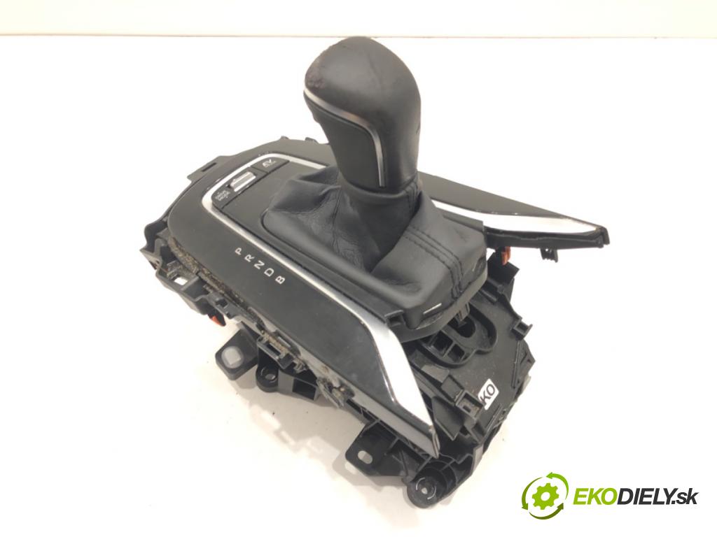 TOYOTA COROLLA sedan (_E21_) 2019 - 2022    1.8 VVTi Hybrid (ZWE211, MZEA12) 72 kW [98 KM] Hybryda silnik benzynowy / elektryczny 2019 - 2022  Kulisa  (Rýchlostné páky / kulisy)