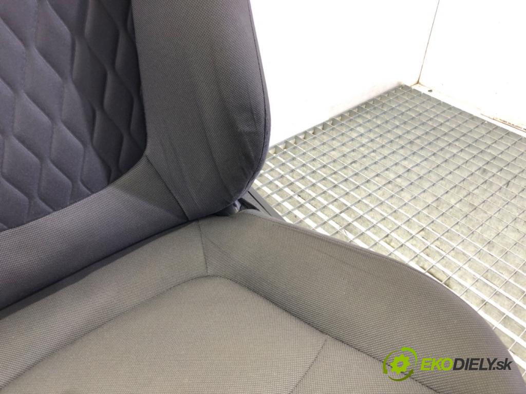 TOYOTA COROLLA sedan (_E21_) 2019 - 2022    1.8 VVTi Hybrid (ZWE211, MZEA12) 72 kW [98 KM] Hybryda silnik benzynowy / elektryczny 2019 - 2022  Sedadlo ľavy predný
