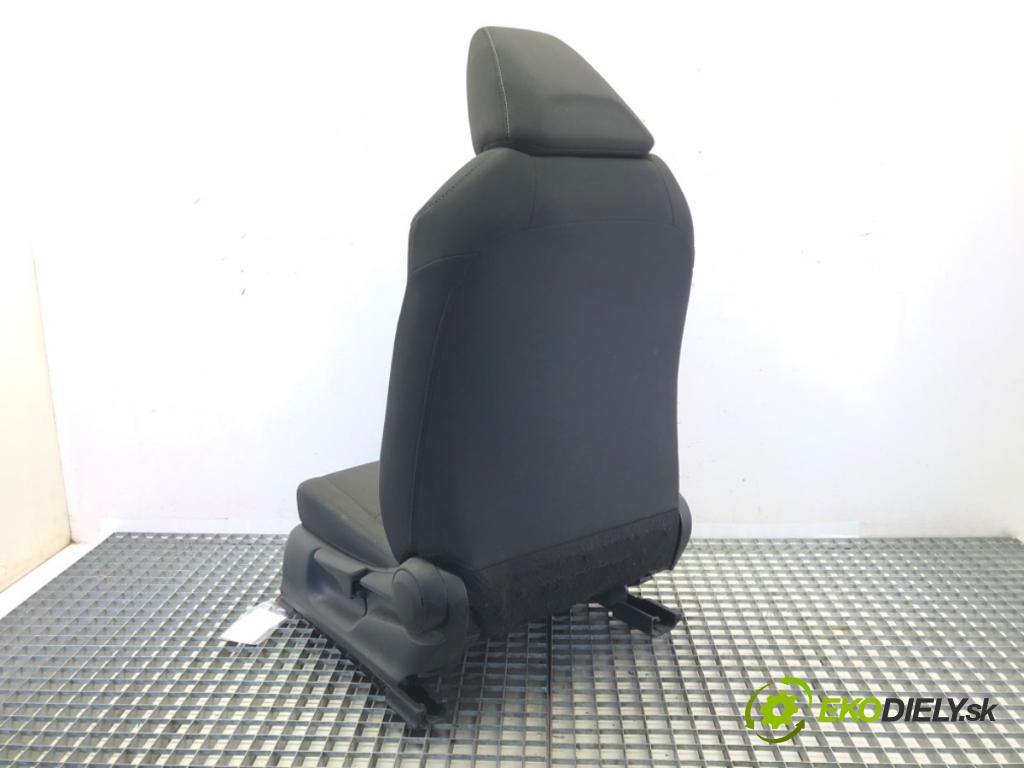 TOYOTA COROLLA sedan (_E21_) 2019 - 2022    1.8 VVTi Hybrid (ZWE211, MZEA12) 72 kW [98 KM] Hybryda silnik benzynowy / elektryczny 2019 - 2022  Sedadlo ľavy predný