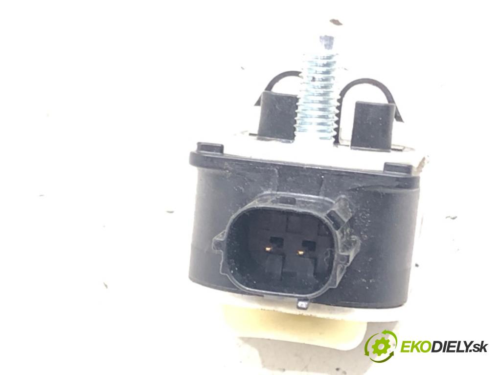 TOYOTA COROLLA sedan (_E21_) 2019 - 2022    1.8 VVTi Hybrid (ZWE211, MZEA12) 72 kW [98 KM] Hybryda silnik benzynowy / elektryczny 2019 - 2022  Snímač nárazu 8983A-02020 (Snímače nárazu)