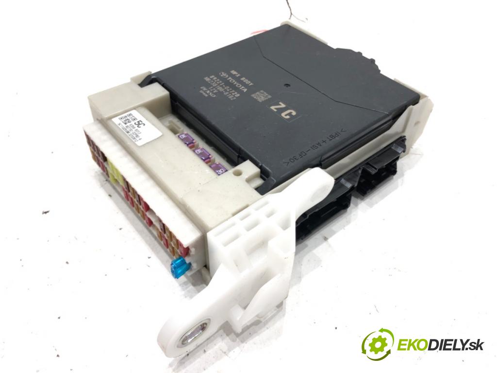 TOYOTA COROLLA sedan (_E21_) 2019 - 2022    1.8 VVTi Hybrid (ZWE211, MZEA12) 72 kW [98 KM] Hybryda silnik benzynowy / elektryczny 2019 - 2022  Modul 89221-02720 (Ostatné)