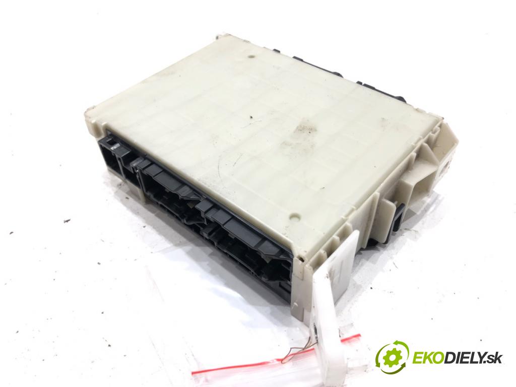 TOYOTA COROLLA sedan (_E21_) 2019 - 2022    1.8 VVTi Hybrid (ZWE211, MZEA12) 72 kW [98 KM] Hybryda silnik benzynowy / elektryczny 2019 - 2022  Modul 89221-02720 (Ostatné)