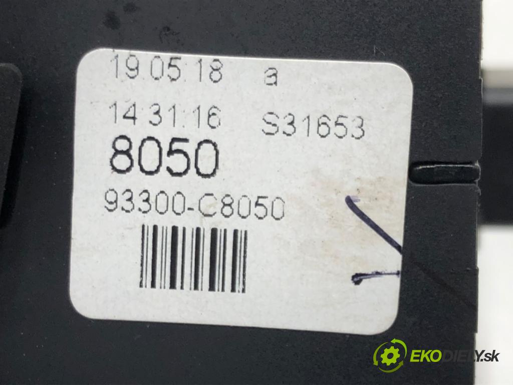 HYUNDAI i20 II (GB, IB) 2014 - 2022    1.2 62 kW [84 KM] benzyna 2014 - 2022  Prepínač nastavenia svetiel 93300-C8050 (Prepínače, spínače, tlačidlá a ovládače kúrenia)