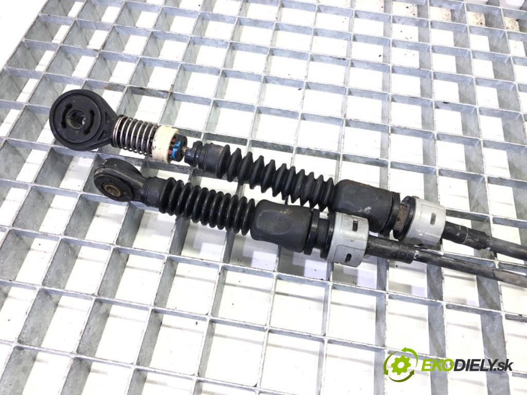 HYUNDAI i20 II (GB, IB) 2014 - 2022    1.2 62 kW [84 KM] benzyna 2014 - 2022  Kulisa  (Rýchlostné páky / kulisy)