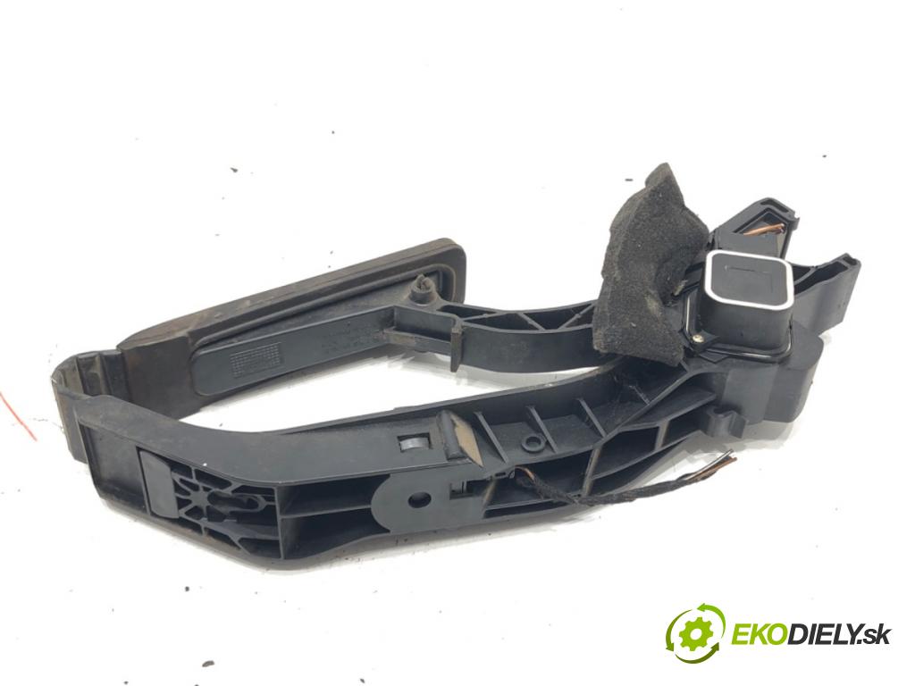 MERCEDES-BENZ KLASA C (W203) 2000 - 2007    C 240 (203.061) 125 kW [170 KM] benzyna 2000 - 2007  Potenciometer plynu A2033010001 (Pedále)