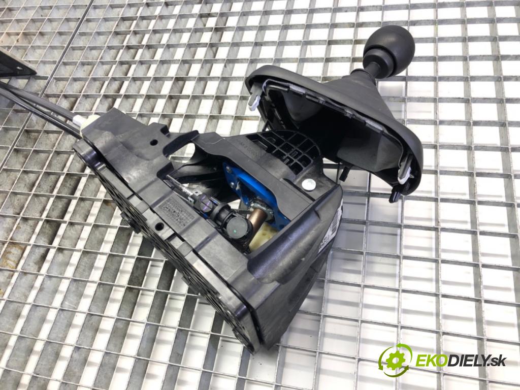 FIAT TIPO sedan (356_) 2015 - 2022    1.4 (356SXA1B) 70 kW [95 KM] benzyna 2015 - 2022  Kulisa 50296377 (Rýchlostné páky / kulisy)