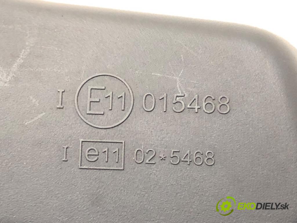 VOLVO S60 I (384) 2000 - 2010    2.4 125 kW [170 KM] benzyna 2000 - 2010  zpětné zrcátko vnitřní  (Světla vnitřní)