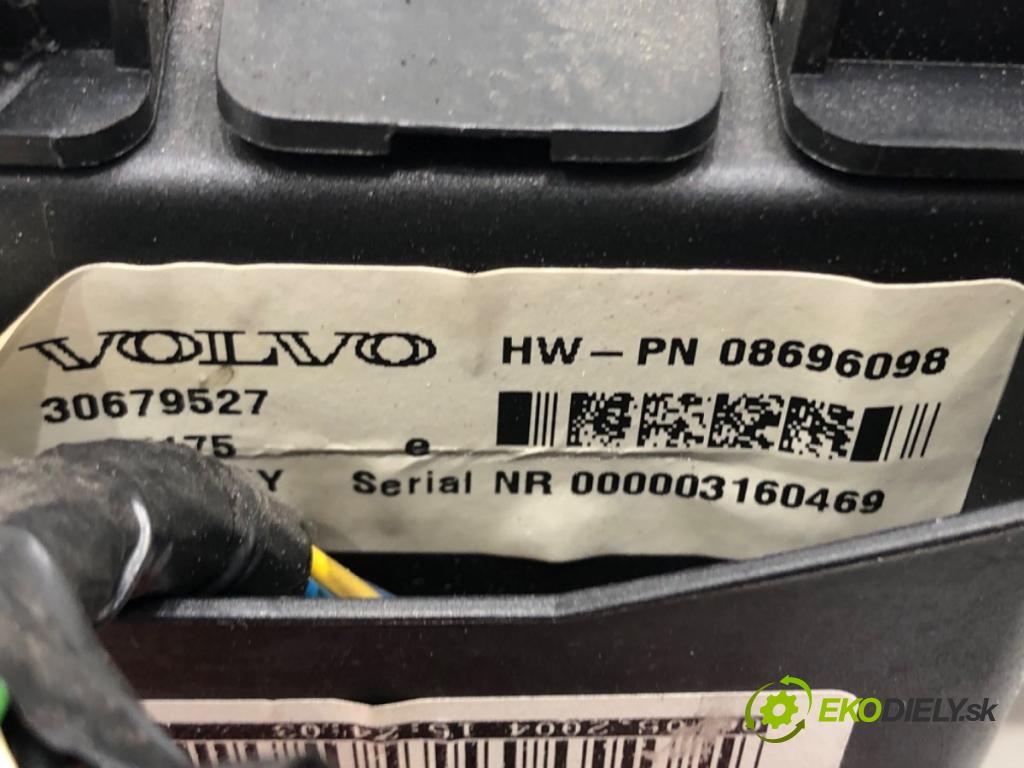 VOLVO S60 I (384) 2000 - 2010    2.4 125 kW [170 KM] benzyna 2000 - 2010  modul BSI 08696098 (Pojistkové skříňky)