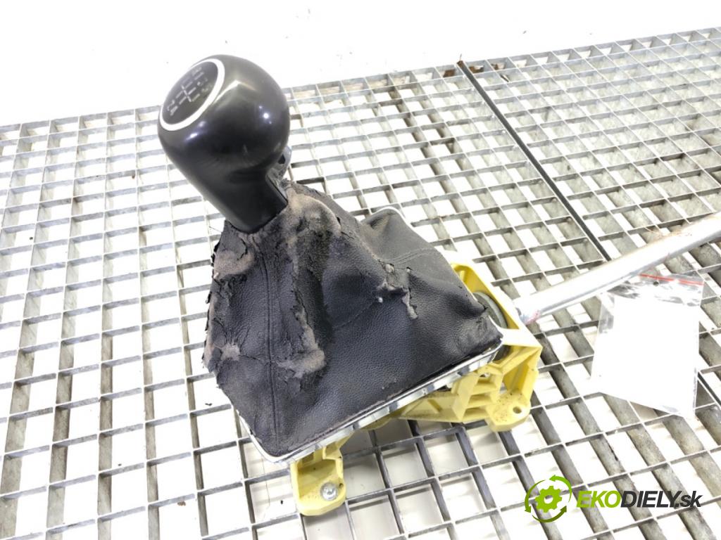 OPEL ASTRA H Kombi (A04) 2004 - 2014    1.4 (L35) 66 kW [90 KM] benzyna 2004 - 2010  Kulisa  (Rýchlostné páky / kulisy)