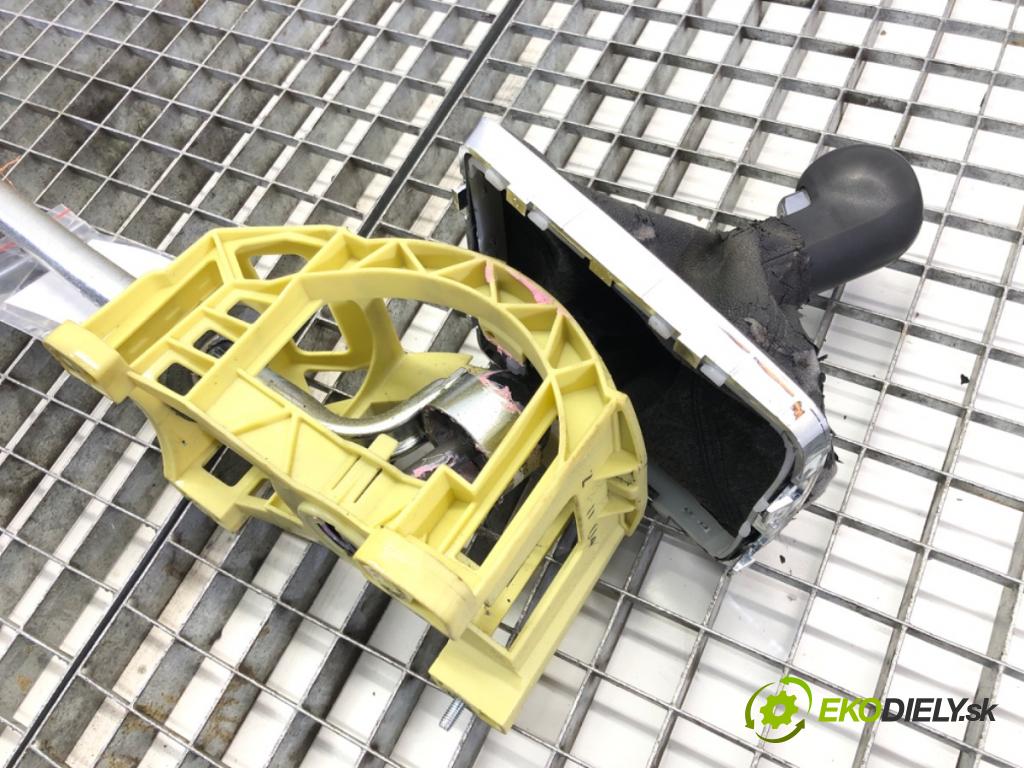 OPEL ASTRA H Kombi (A04) 2004 - 2014    1.4 (L35) 66 kW [90 KM] benzyna 2004 - 2010  Kulisa  (Rýchlostné páky / kulisy)