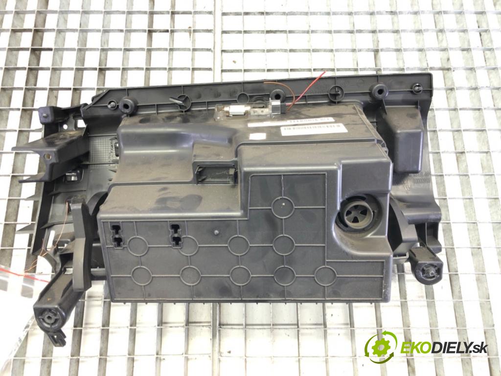 MINI MINI COUNTRYMAN (R60) 2010 - 2016    Cooper D 82 kW [112 KM] olej napędowy 2010 - 2016  Priehradka, kastlík spolujazdca  (Priehradky, kastlíky)