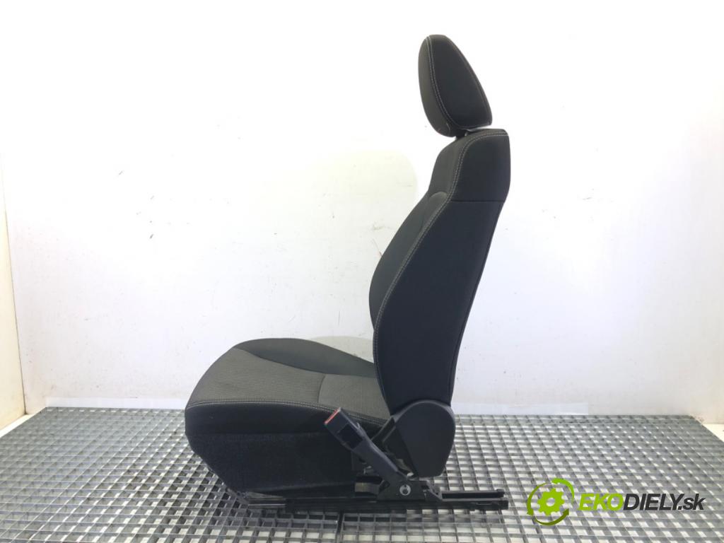 SUZUKI SX4 S-CROSS (JY) 2013 - 2022    1.6 AllGrip (AKK 416) 88 kW [120 KM] benzyna 2013 - 2022  Sedadlo pravy predný