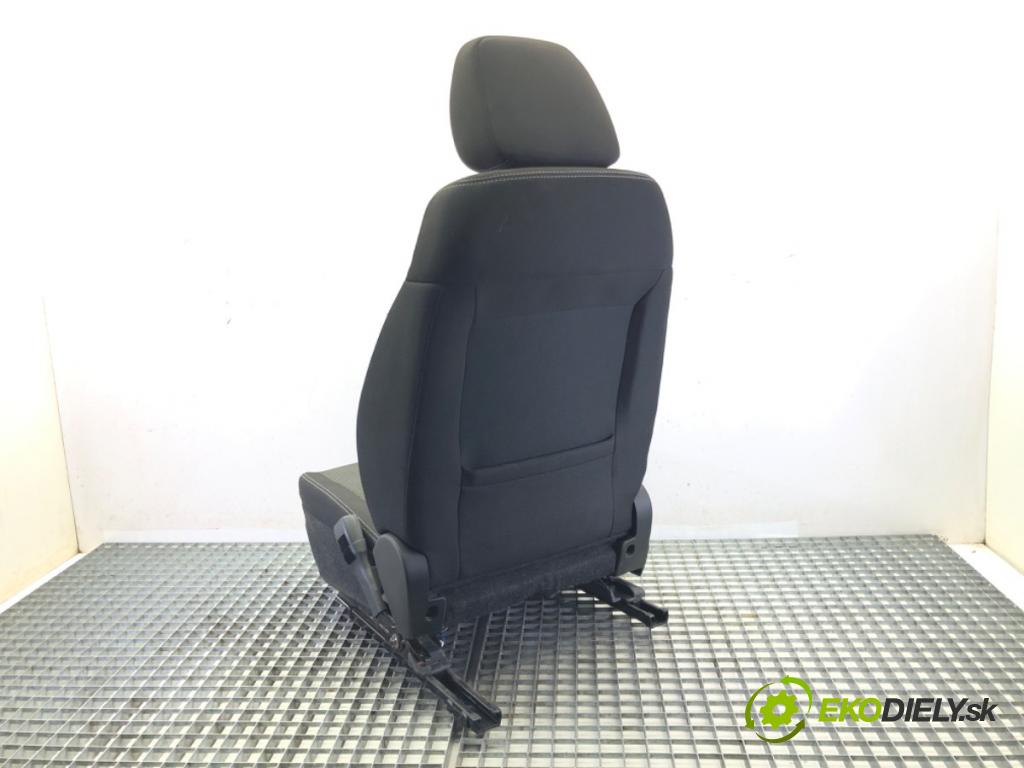SUZUKI SX4 S-CROSS (JY) 2013 - 2022    1.6 AllGrip (AKK 416) 88 kW [120 KM] benzyna 2013 - 2022  Sedadlo pravy predný