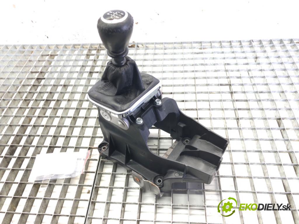 CHEVROLET CRUZE (J300) 2009 - 2022    1.6 91 kW [124 KM] benzyna 2009 - 2022  Kulisa 25185805 (Rýchlostné páky / kulisy)