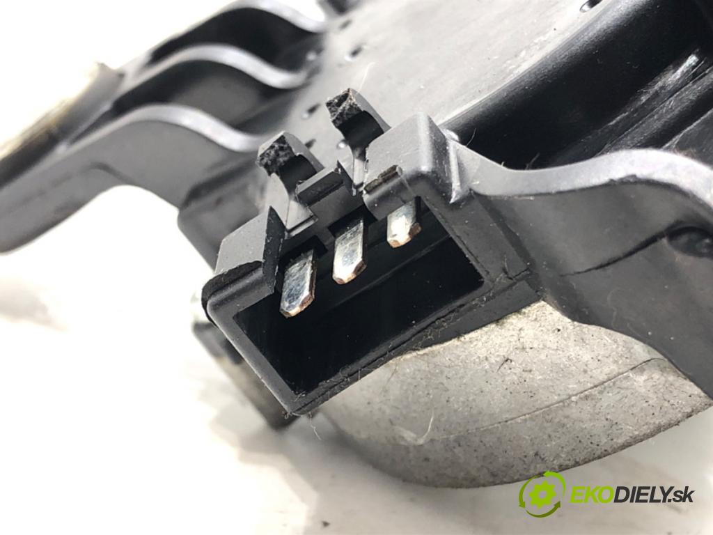 OPEL SIGNUM liftback (Z03) 2003 - 2008    2.0 Turbo (F48) 129 kW [175 KM] benzyna 2003 - 2008  Motor stieračov zad 24417605