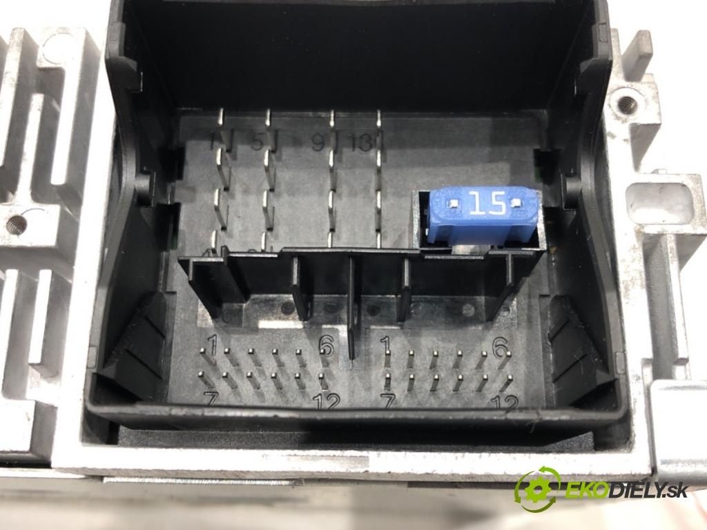 PEUGEOT 308 SW II (LC_, LJ_, LR_, LX_, L4_) 2014 - 2021    2.0 GT HDi 180 / BlueHDi 180 133 kW [181 KM] olej napędowy 2014 - 2021  RADIO 9810475880 (Audio zariadenia)