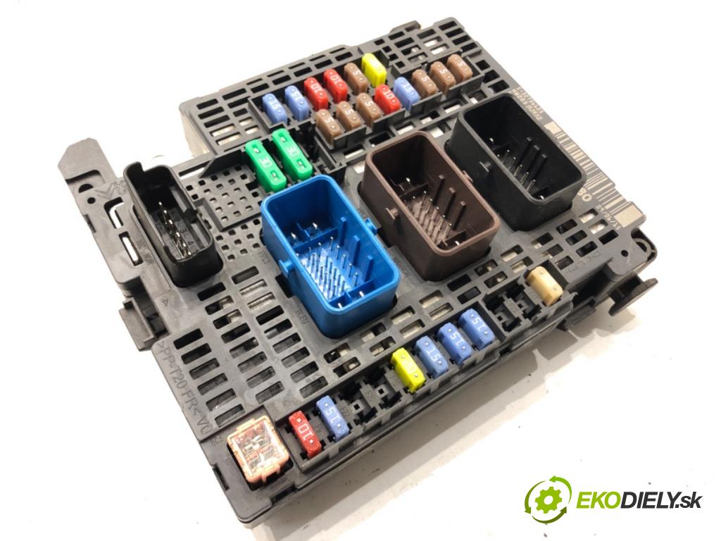 PEUGEOT 308 SW II (LC_, LJ_, LR_, LX_, L4_) 2014 - 2021    2.0 GT HDi 180 / BlueHDi 180 133 kW [181 KM] olej napędowy 2014 - 2021  Modul BSM 9810296080 (Ostatné)