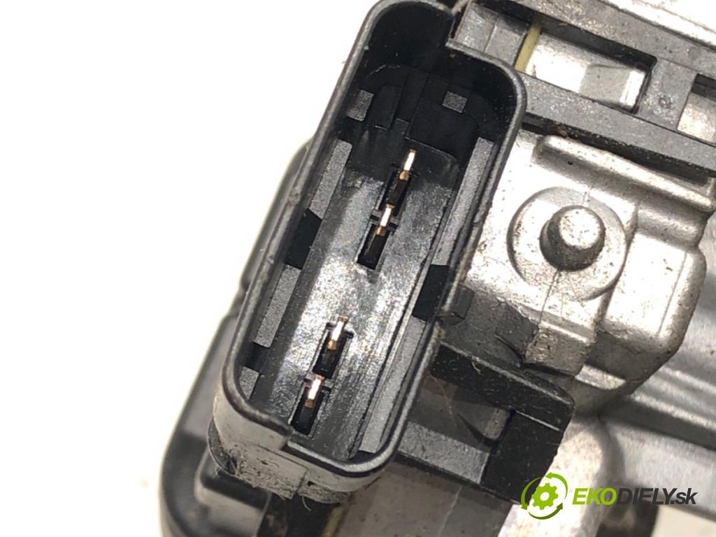 PEUGEOT 308 SW II (LC_, LJ_, LR_, LX_, L4_) 2014 - 2021    2.0 GT HDi 180 / BlueHDi 180 133 kW [181 KM] olej napędowy 2014 - 2021  Mechanizmus stieračov predný  (Motorčeky stieračov predné)