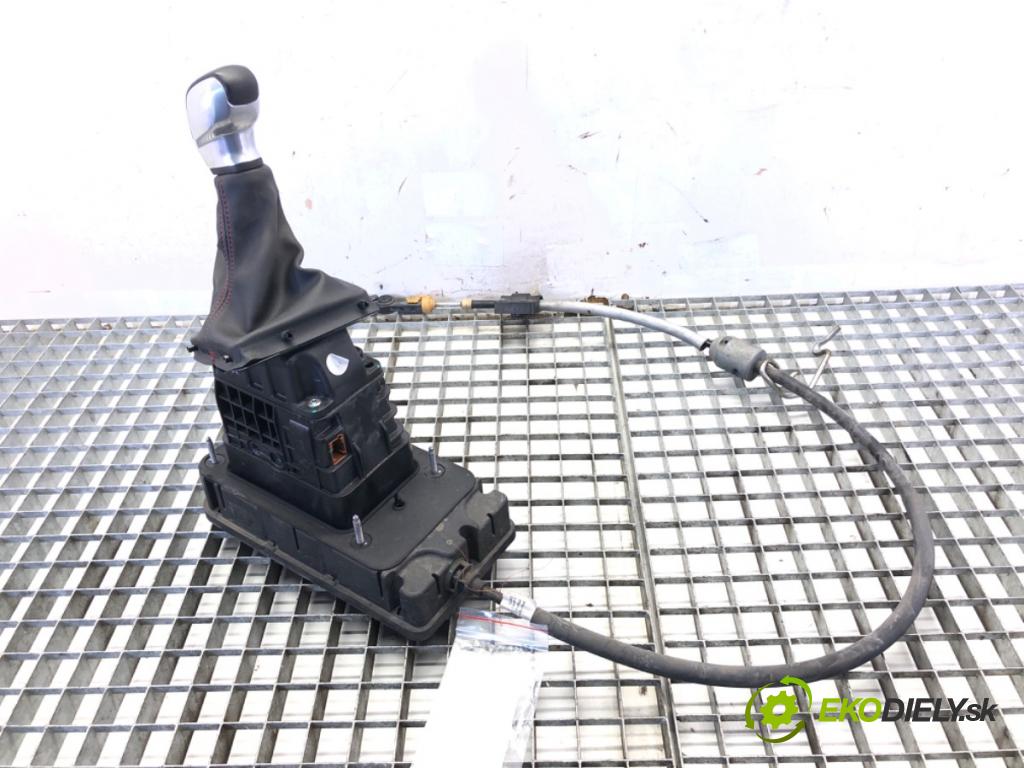 PEUGEOT 308 SW II (LC_, LJ_, LR_, LX_, L4_) 2014 - 2021    2.0 GT HDi 180 / BlueHDi 180 133 kW [181 KM] olej napędowy 2014 - 2021  Kulisa  (Rýchlostné páky / kulisy)