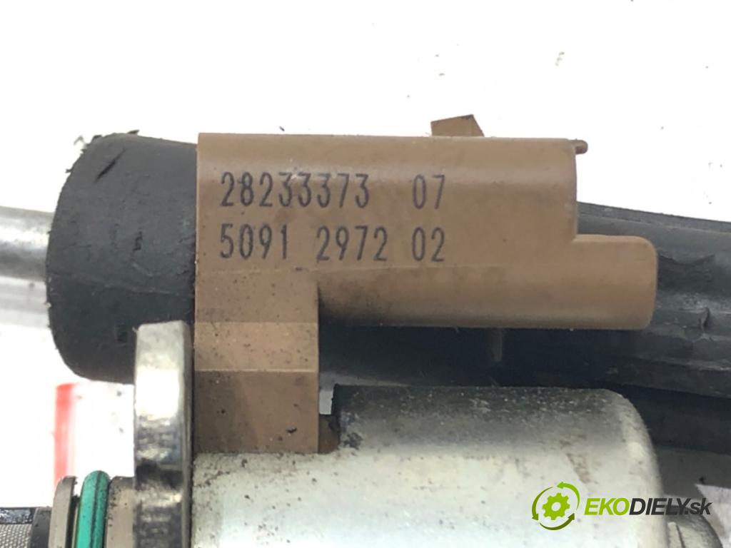 PEUGEOT 308 SW II (LC_, LJ_, LR_, LX_, L4_) 2014 - 2021    2.0 GT HDi 180 / BlueHDi 180 133 kW [181 KM] olej napędowy 2014 - 2021  Regulátor tlaku paliva 28233373 (Ostatné)