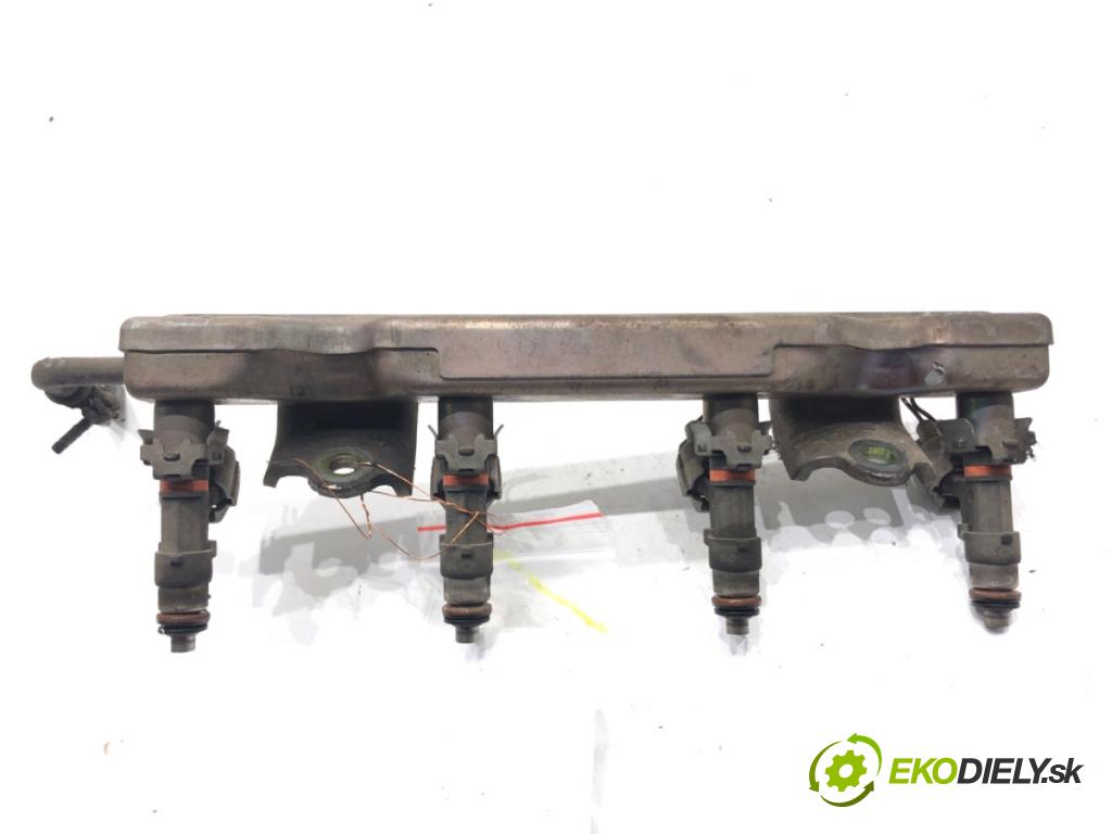 NISSAN MICRA III (K12) 2002 - 2010    1.2 16V 48 kW [65 KM] benzyna 2003 - 2010  Lišta vstrekovacia 280158013 (Vstrekovacie lišty)