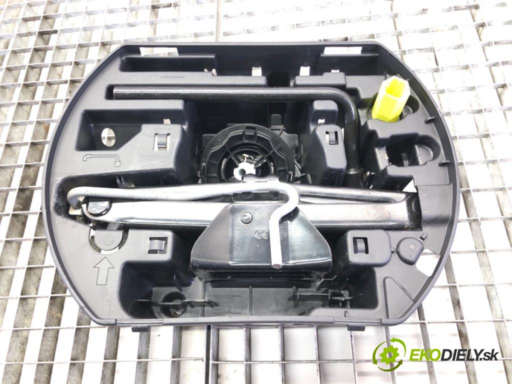 PEUGEOT 208 I (CA_, CC_) 2012 - 2022    1.2 VTI 82 60 kW [82 KM] benzyna 2012 - 2022  Súprava naradí