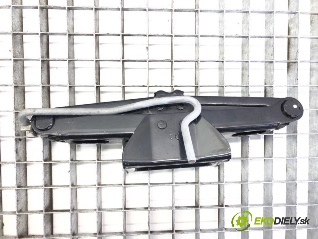 PEUGEOT 208 I (CA_, CC_) 2012 - 2022    1.2 VTI 82 60 kW [82 KM] benzyna 2012 - 2022  Súprava naradí