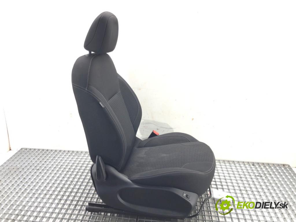 PEUGEOT 208 I (CA_, CC_) 2012 - 2022    1.2 VTI 82 60 kW [82 KM] benzyna 2012 - 2022  Sedadlo pravy predný