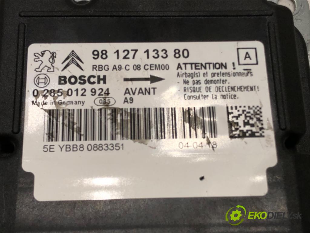 PEUGEOT 208 I (CA_, CC_) 2012 - 2022    1.2 VTI 82 60 kW [82 KM] benzyna 2012 - 2022  senzor airbag 9812713380 (Snímače)