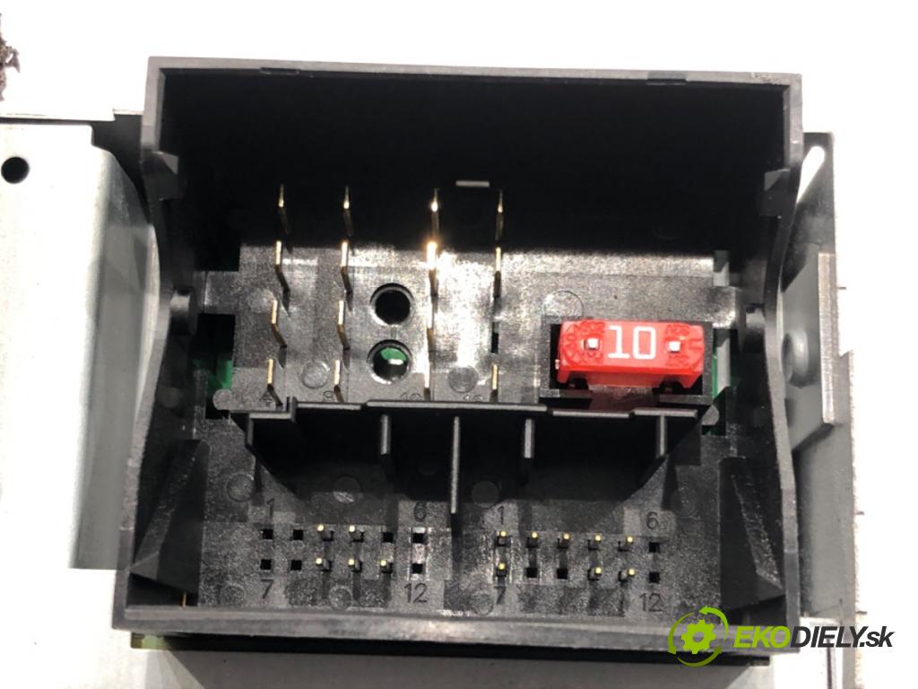 CITROEN C-ELYSEE (DD_) 2012 - 2022    1.6 VTi 115 85 kW [115 KM] benzyna 2012 - 2022  RADIO 98134281ZD00 (Audio zariadenia)