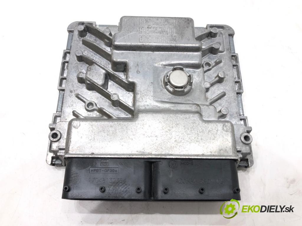 VW GOLF VII (5G1, BQ1, BE1, BE2) 2012 - 2022    1.8 TSI 125 kW [170 KM] benzyna 2013 - 2022  riadiaca jednotka Motor 06K907425B (Riadiace jednotky)