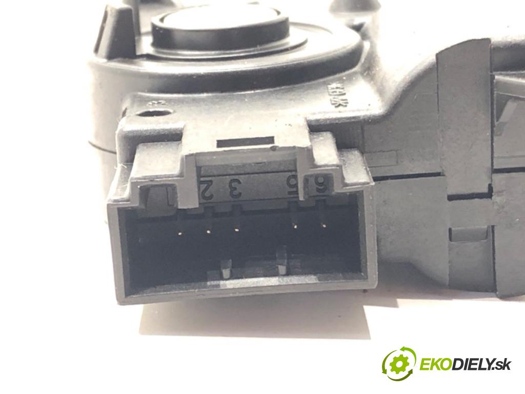 VW GOLF VII (5G1, BQ1, BE1, BE2) 2012 - 2022    1.8 TSI 125 kW [170 KM] benzyna 2013 - 2022  Motor kúrenia 5Q0907511L