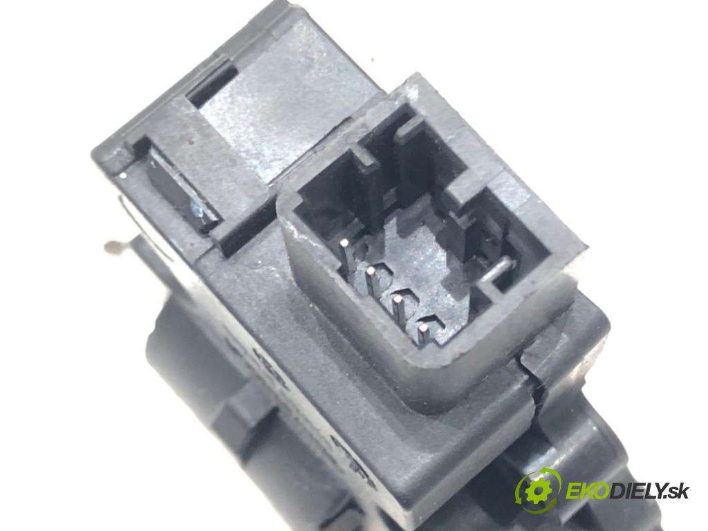 BMW X6 (F16, F86) 2014 - 2019    xDrive 30 d 190 kW [258 KM] olej napędowy 2014 - 2019  Motorček kúrenia T946104A (Motorčeky kúrenia)