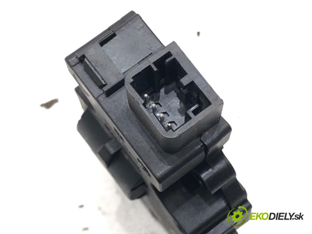 BMW X6 (F16, F86) 2014 - 2019    xDrive 30 d 190 kW [258 KM] olej napędowy 2014 - 2019  Motorček kúrenia T946104A (Motorčeky kúrenia)