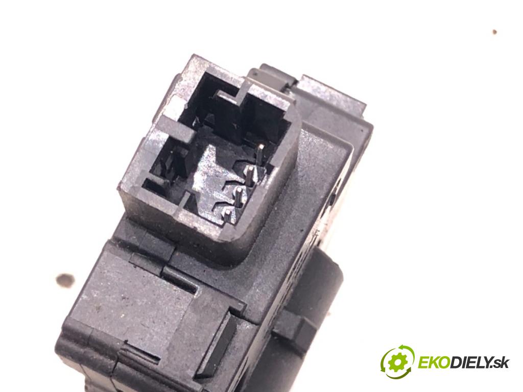 BMW X6 (F16, F86) 2014 - 2019    xDrive 30 d 190 kW [258 KM] olej napędowy 2014 - 2019  Motorček kúrenia T946104A (Motorčeky kúrenia)