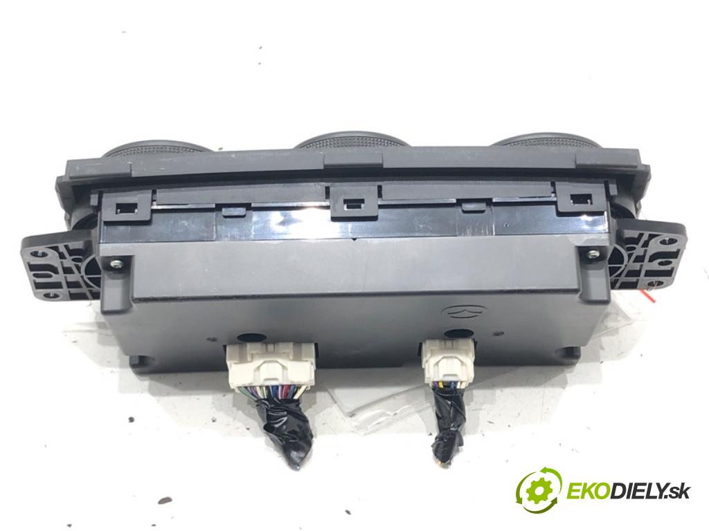 MAZDA 6 Kombi (GH) 2007 - 2013    2.2 MZR-CD (GH10) 120 kW [163 KM] olej napędowy 2008 - 2013  Panel ovládania kúrenia GDN361190A (Prepínače, spínače, tlačidlá a ovládače kúrenia)