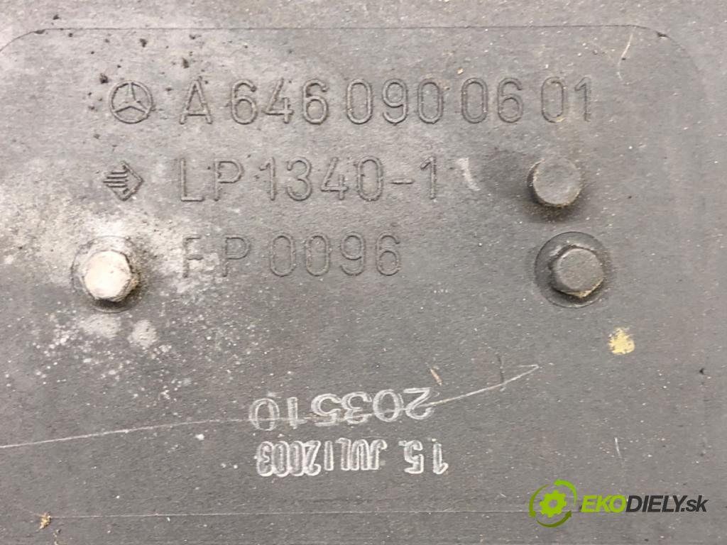 MERCEDES-BENZ KLASA E (W211) 2002 - 2009    E 270 CDI (211.016) 130 kW [177 KM] olej napędowy 2002 - 2008  Obal filtra vzduchu A6460900601 (Obaly filtrov vzduchu)