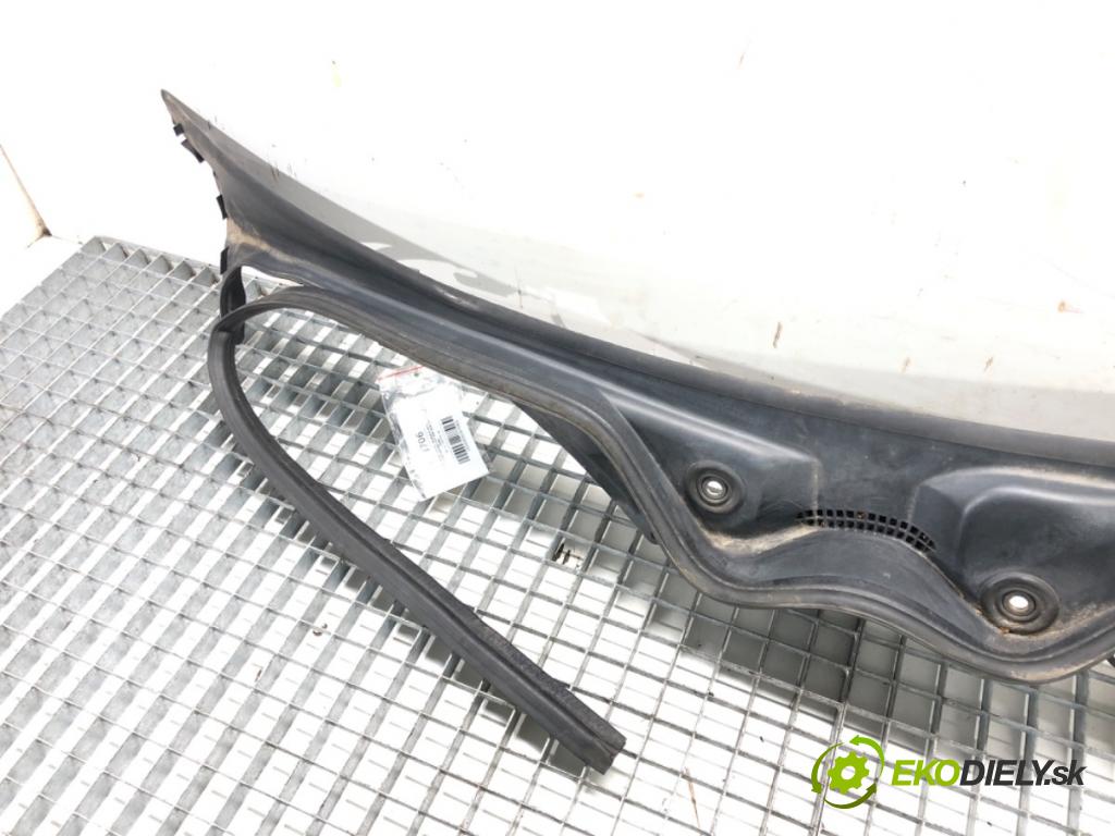 MERCEDES-BENZ KLASA E (W211) 2002 - 2009    E 270 CDI (211.016) 130 kW [177 KM] olej napędowy 2002 - 2008  Torpédo, plast pod čelné okno A2118300013 (Torpéda)